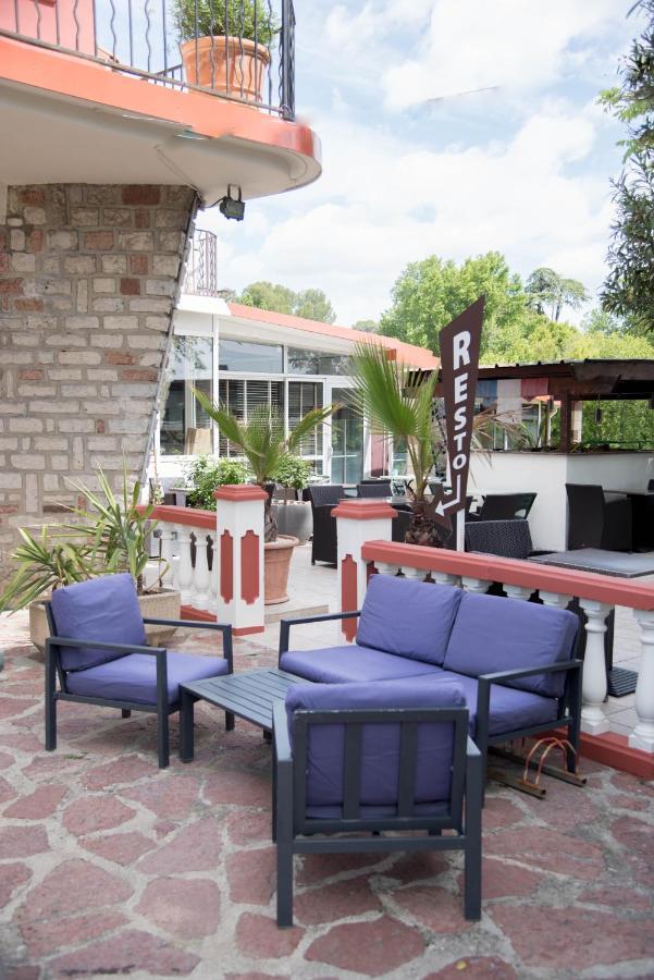 Hotel Restaurant Mon Auberge Lunel  Zewnętrze zdjęcie