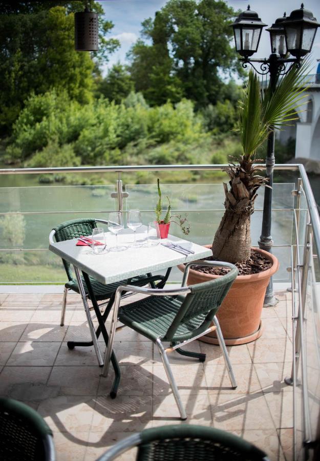 Hotel Restaurant Mon Auberge Lunel  Zewnętrze zdjęcie