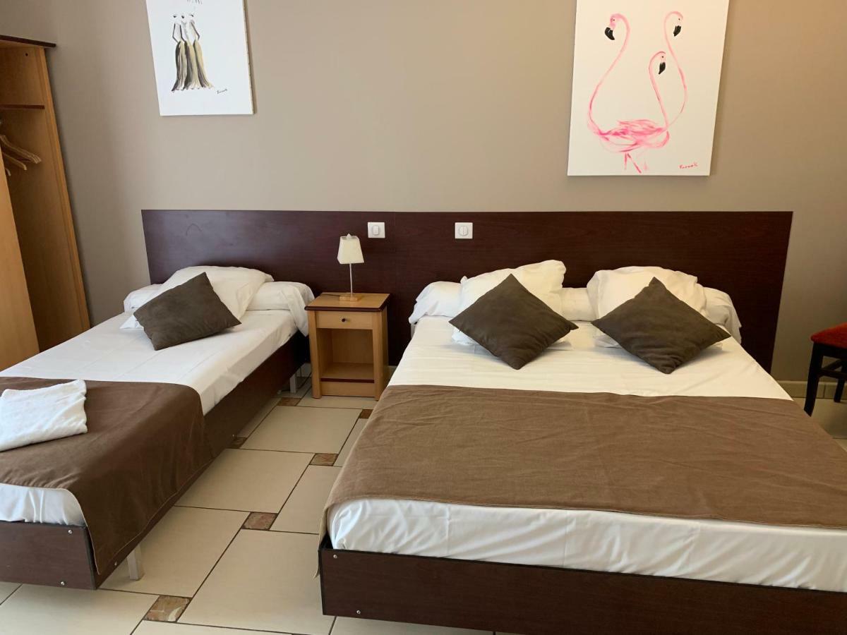 Hotel Restaurant Mon Auberge Lunel  Zewnętrze zdjęcie