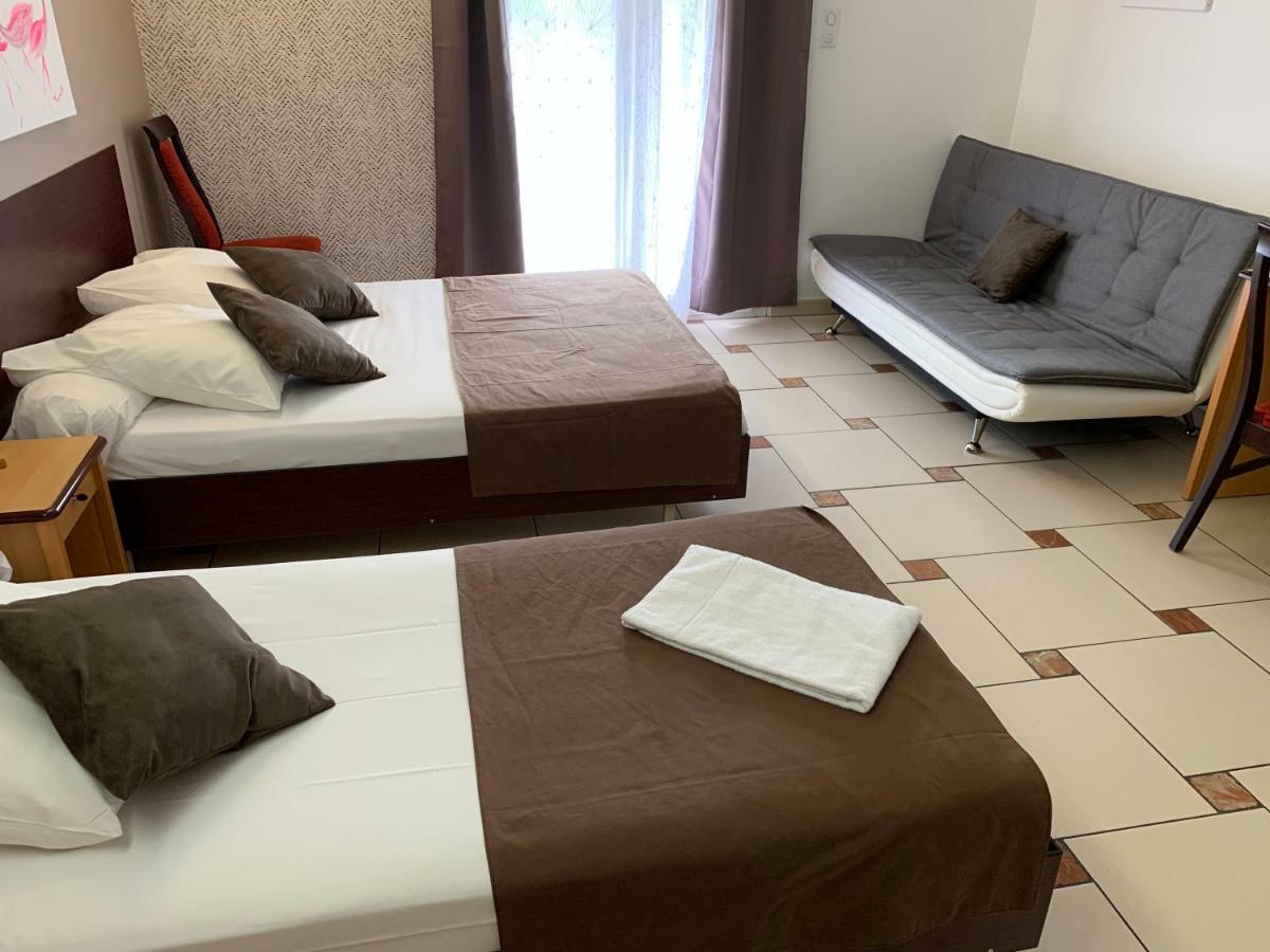 Hotel Restaurant Mon Auberge Lunel  Zewnętrze zdjęcie